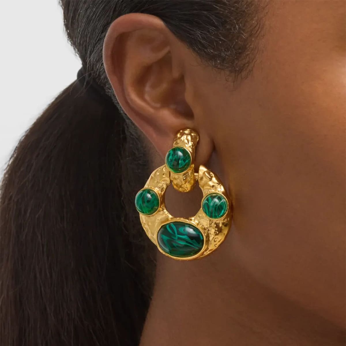 boucle-doreille-acier-chirurgical-Cindy-portees-par-mannequin