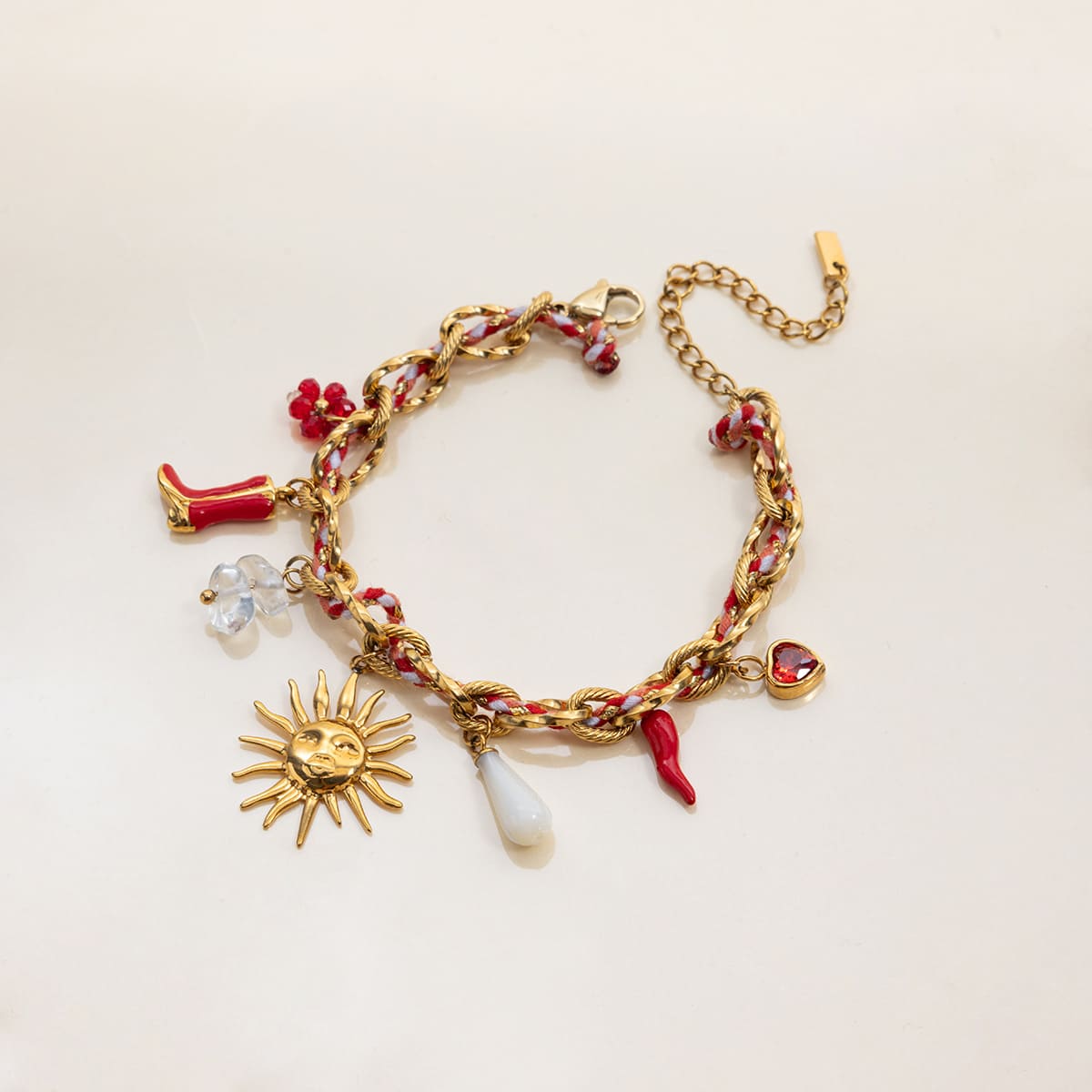 bracelet-plaque-or-Biarritz-sur-presentoir