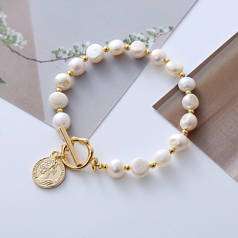 collier-metaillon-perle-Josephine--vue-de-face_1