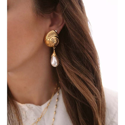 boucle-doreille-acier-chirurgical-Coquia-portees-par-mannequin