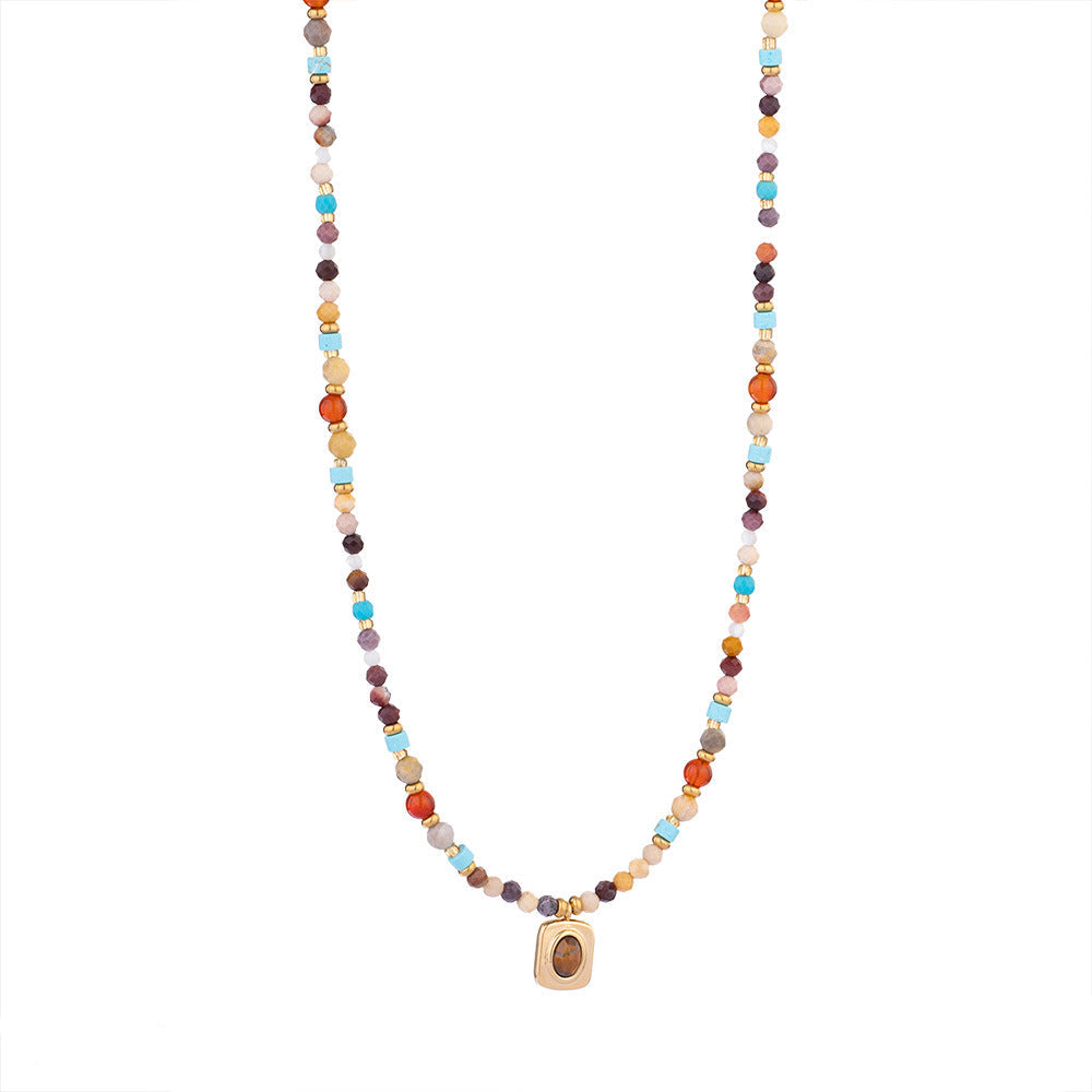 collier-pierre-colores-topia-oeil-du-titre-face-avant