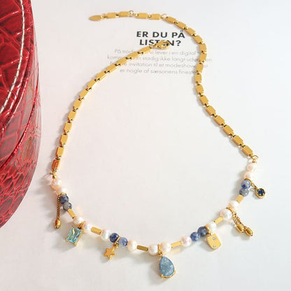 Gold Plated Pearl Necklace with gemstones "Nuit d'été" - Kiwified Emerald